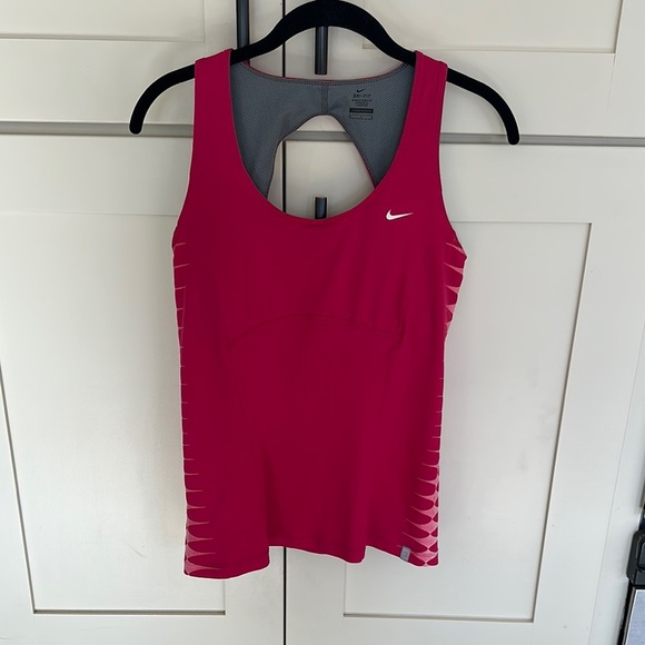 Nike Dri Fit Athletic Tank Top - Picture 1 of 15